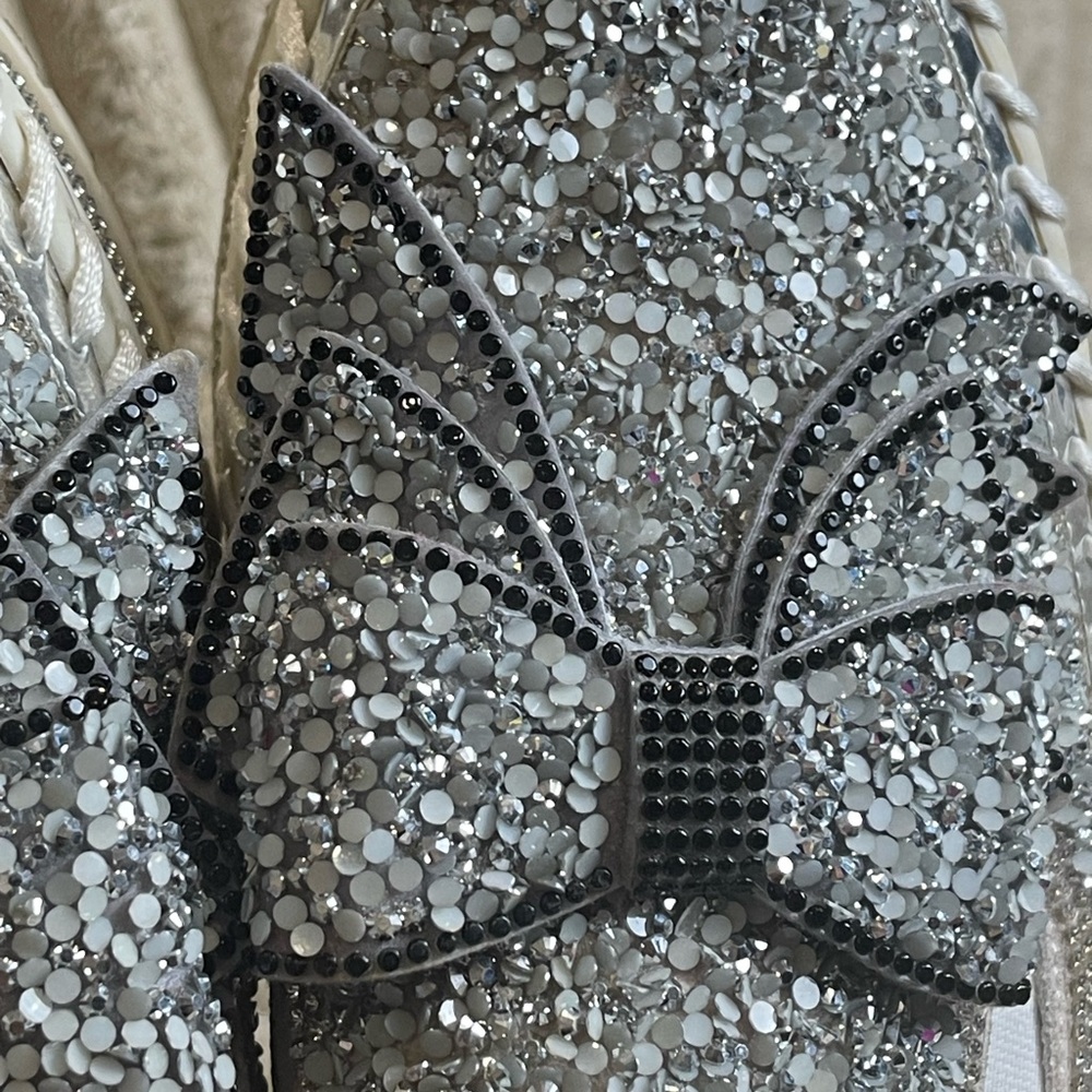 Sparkling Women's Silver Sneakers with Bow Glitter, Rhinestone Womrn's Size 9.5 - Picture 5 of 7